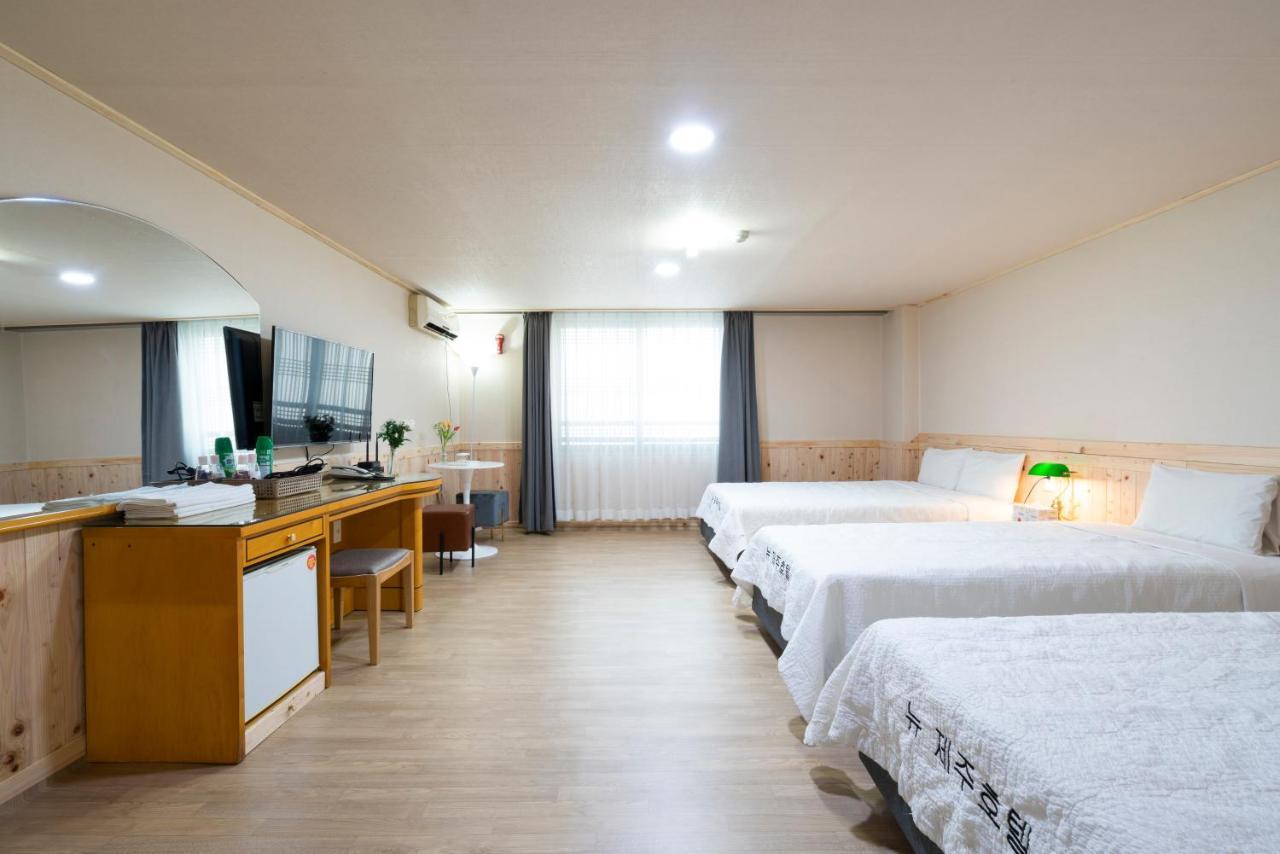 New Jeju Hotel Экстерьер фото