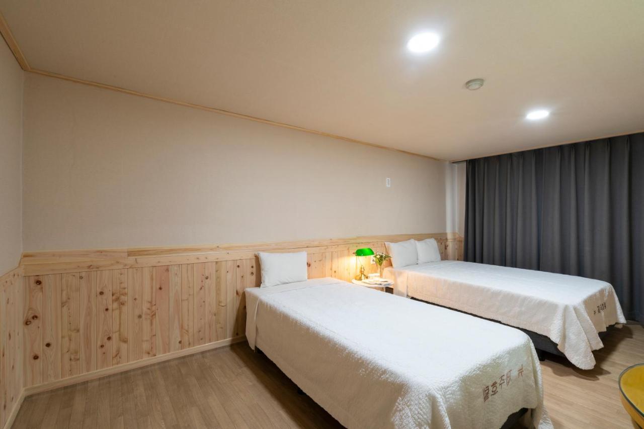 New Jeju Hotel Экстерьер фото