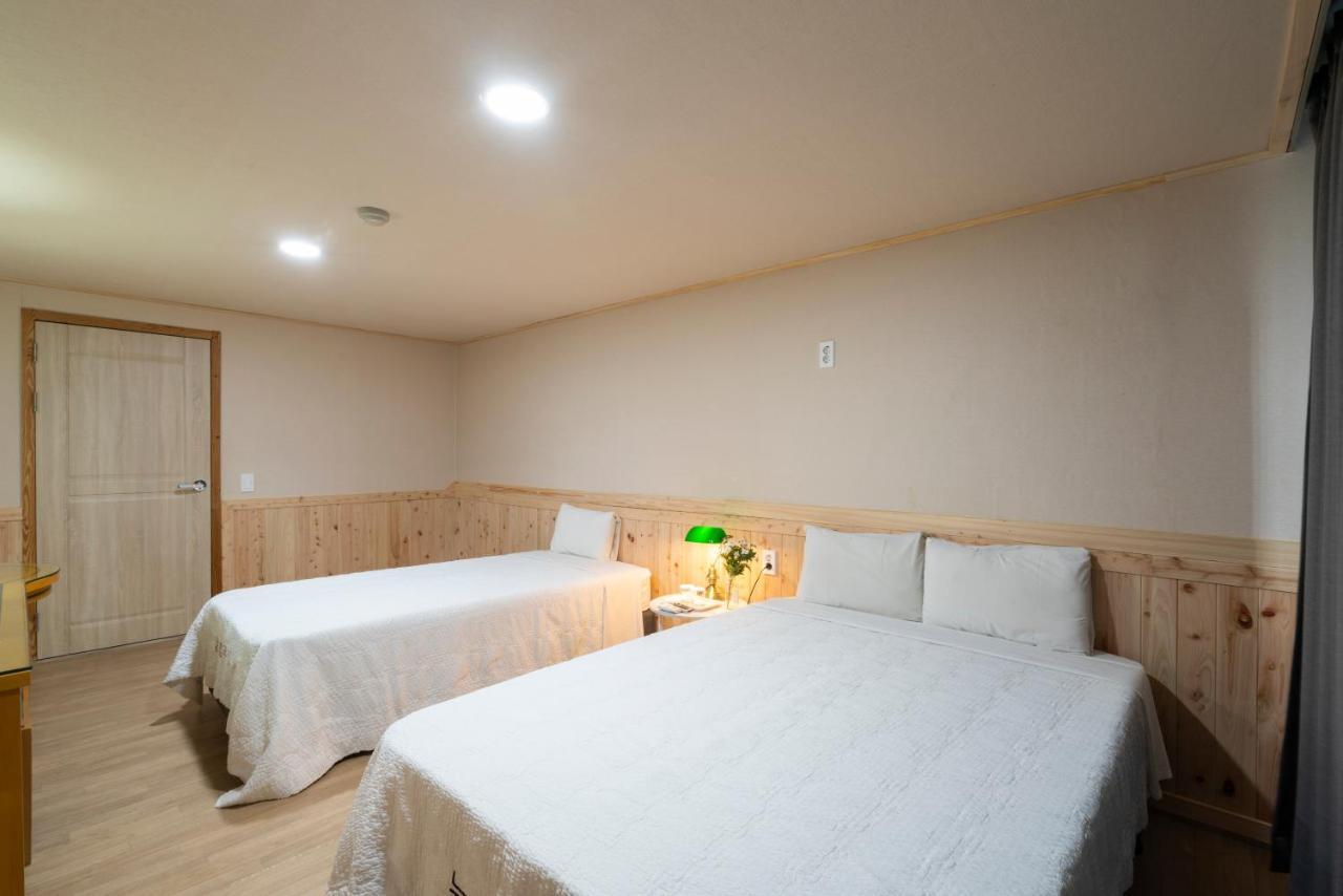 New Jeju Hotel Экстерьер фото